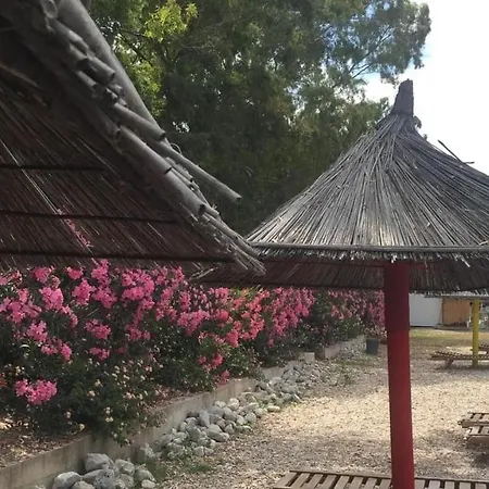 M&r Boutique In * Orikum