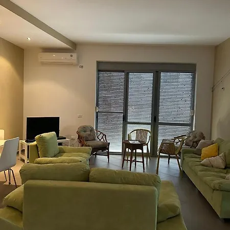 M&r Boutique In Apartment *