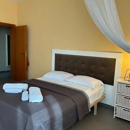 M&r Boutique In Appartamento Orikum